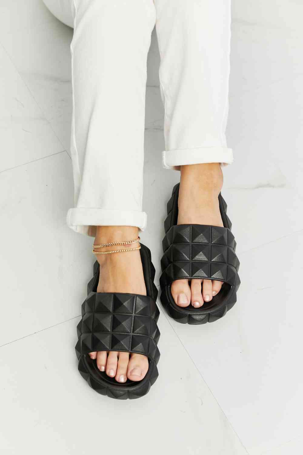 Chill in Style with Legend 3D Stud Slide Sandal