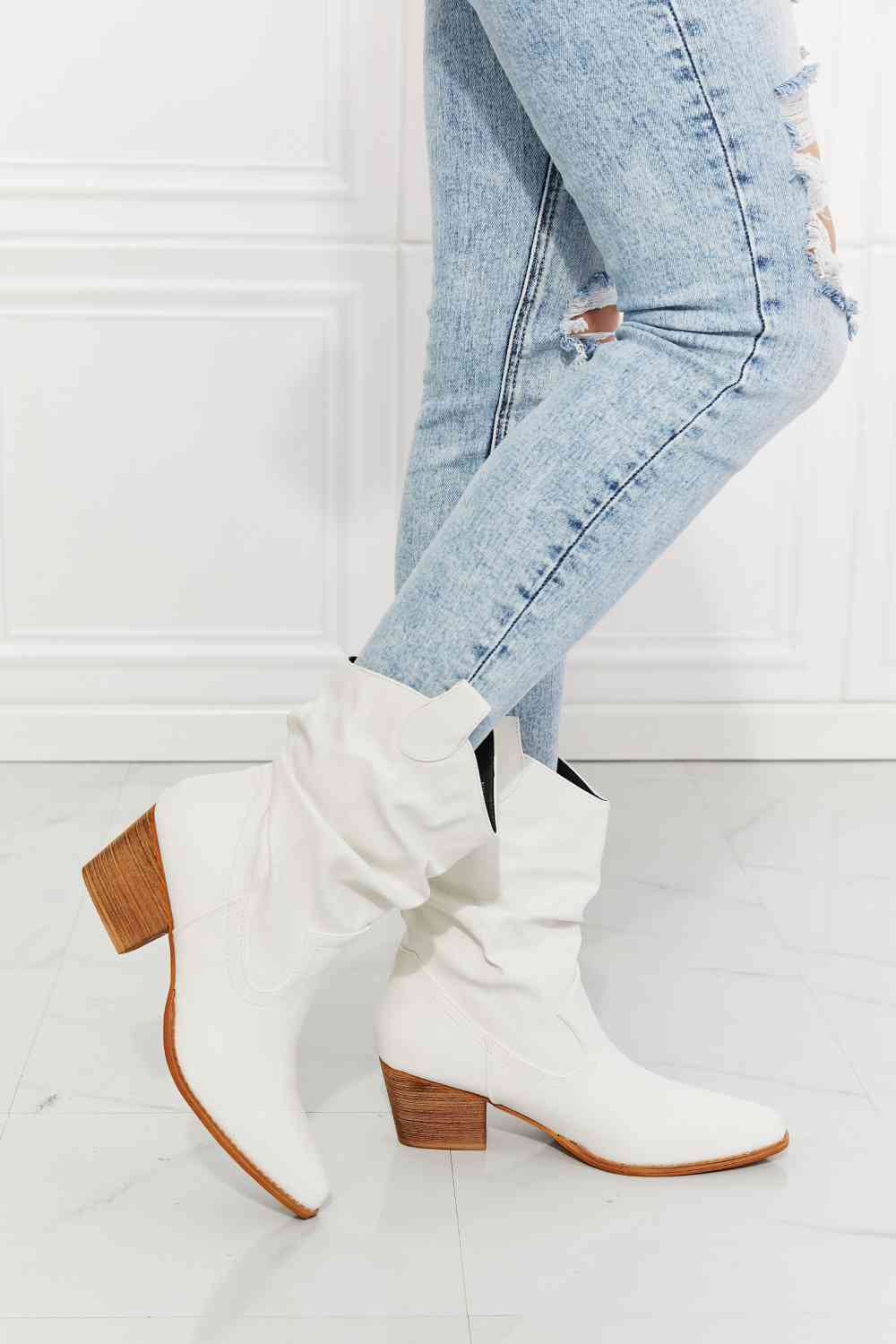 MMShoes White Scrunch Cowboy Boots: Better in Texas